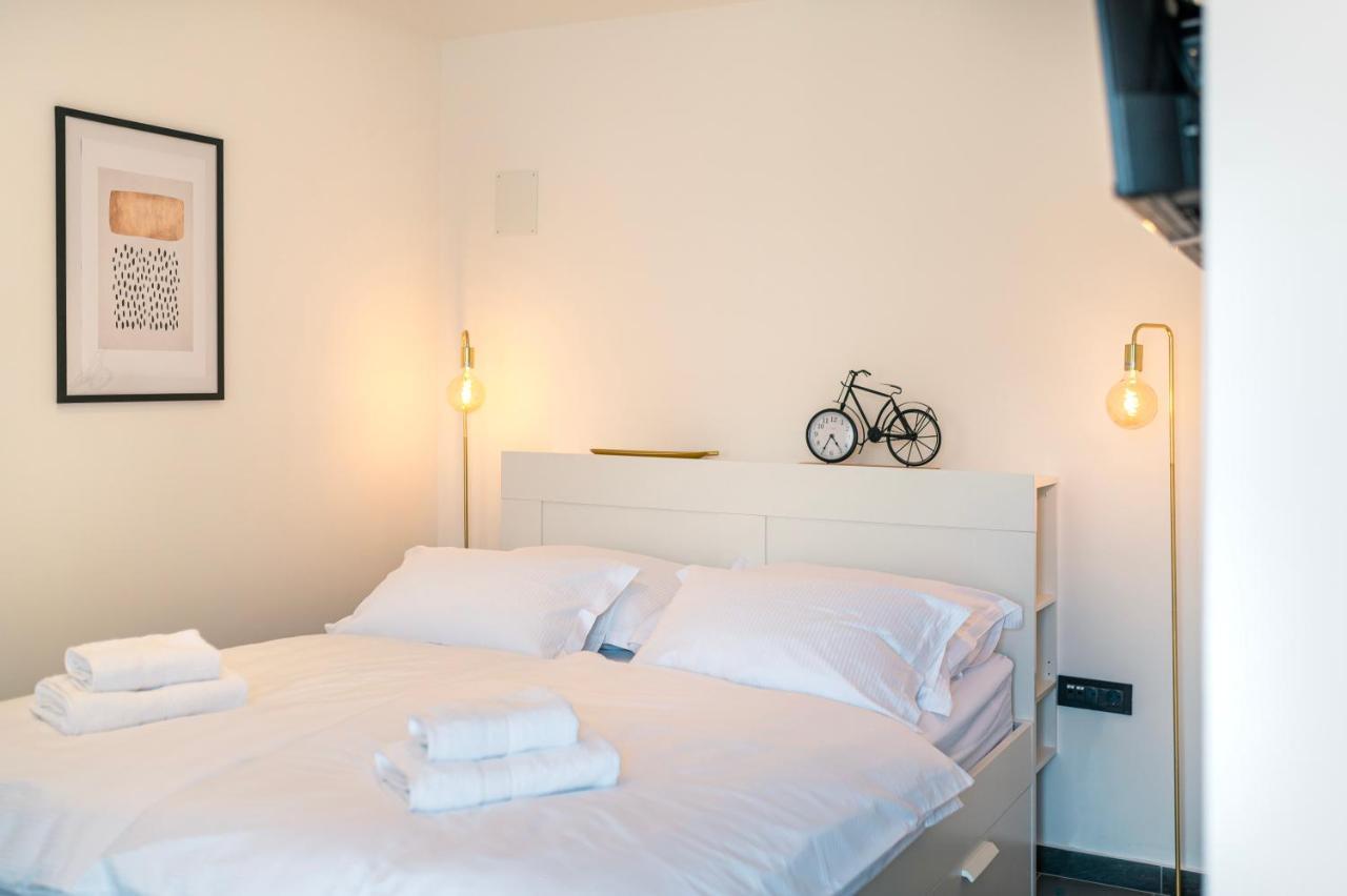 City Break Studio Apartments シベニク エクステリア 写真
