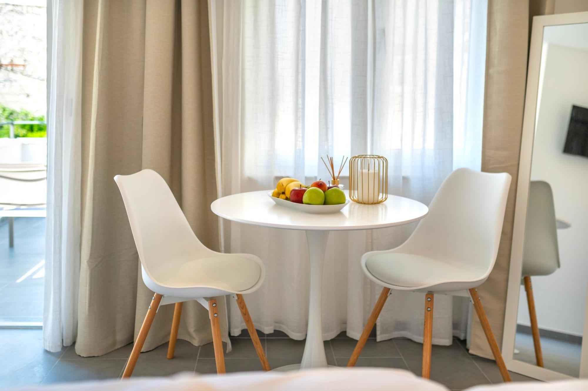 City Break Studio Apartments シベニク エクステリア 写真